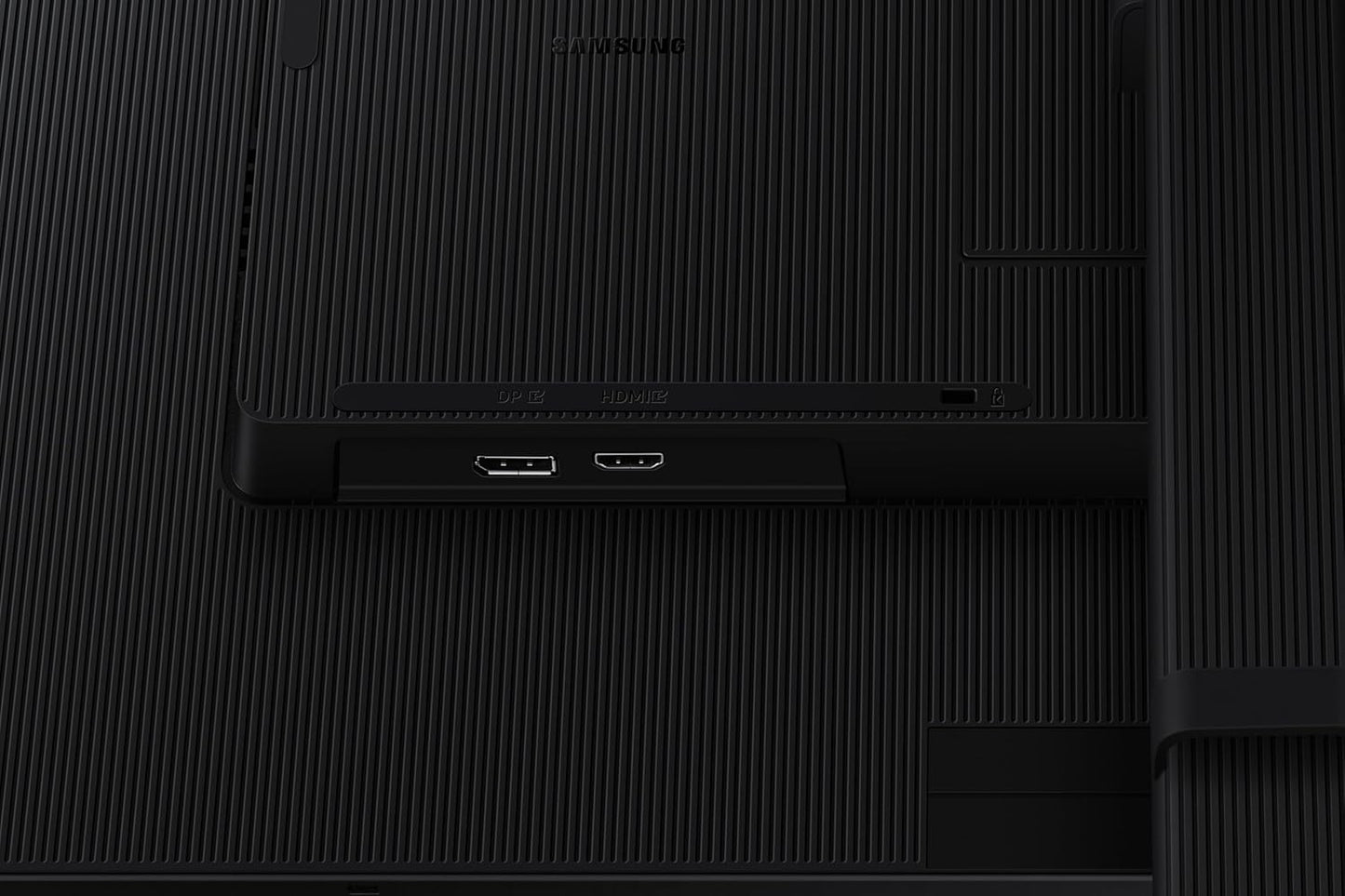 Samsung ViewFinity S7 32″ Monitor (Model LS32D700EAWXXL)